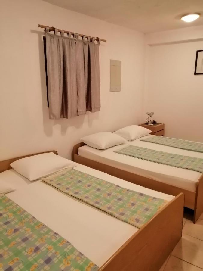 Studio Apartmani Marinella 바스카보다 객실 사진