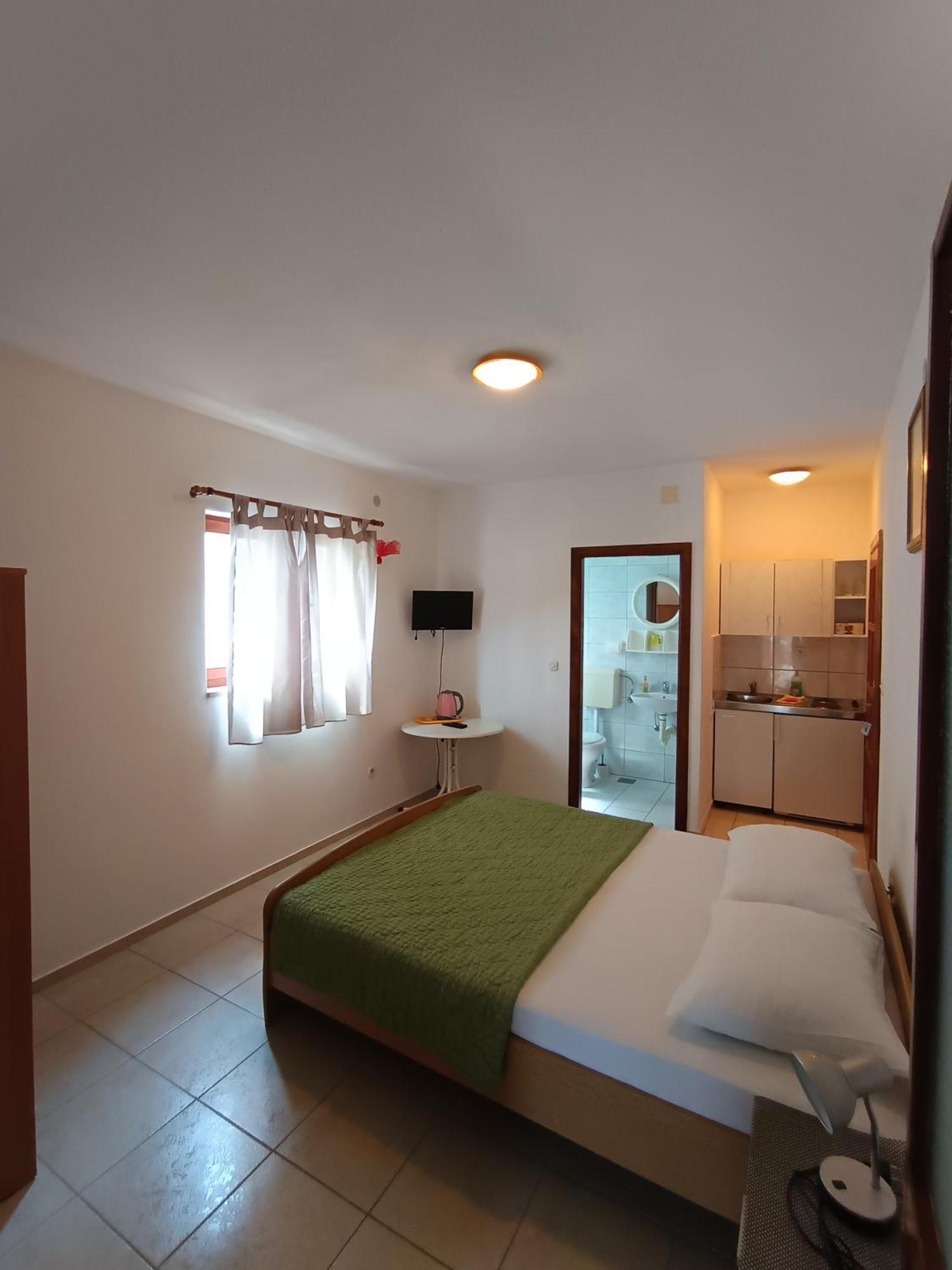 Studio Apartmani Marinella 바스카보다 객실 사진